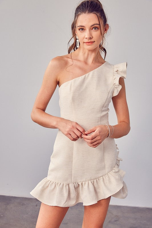 ONE SHOULDER DETAIL RUFFLE DRESS